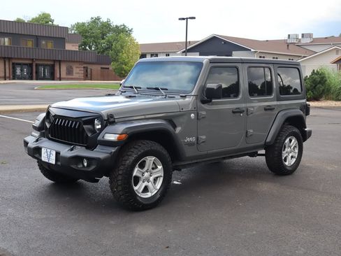 Used 2019 Jeep Wrangler Unlimited Sport S AWD/4WD image 10