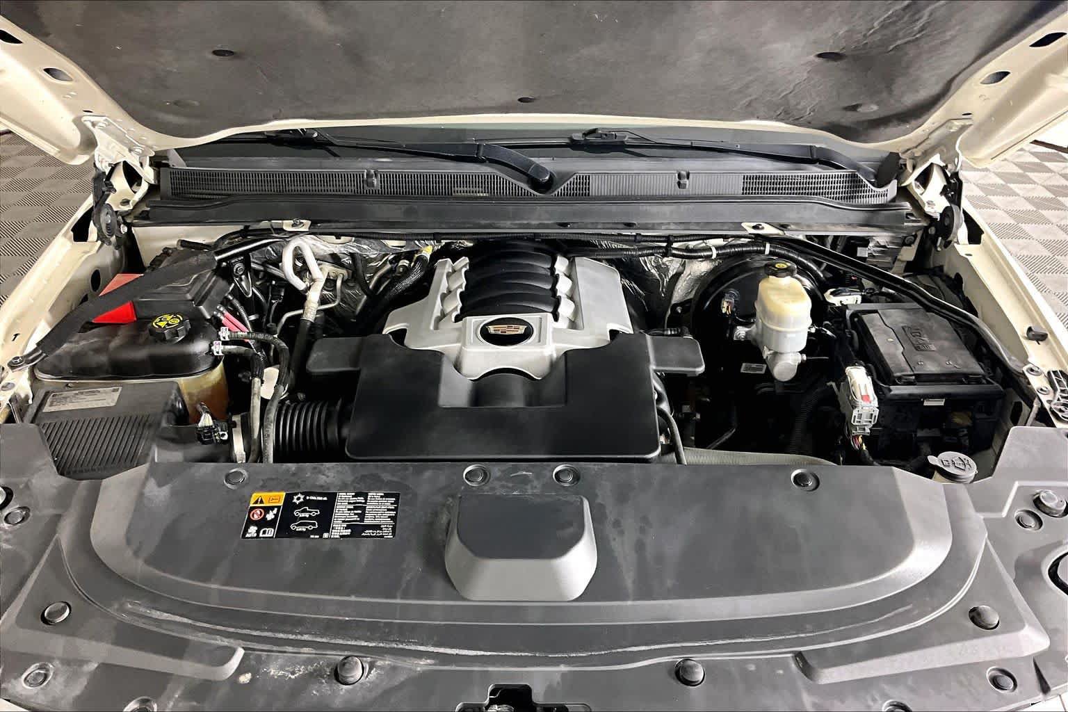 Used 2015 Cadillac Escalade ESV 2WD image 29