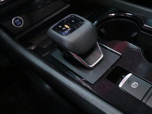 Used 2021 Nissan Rogue SV image 20