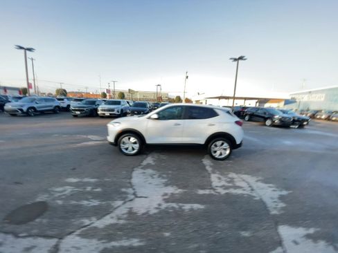 Used 2025 Buick Encore GX Preferred image 16