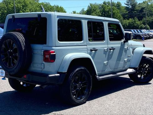 Certified 2024 Jeep Wrangler Unlimited Sahara w/ Dual Top Group AWD/4WD image 10