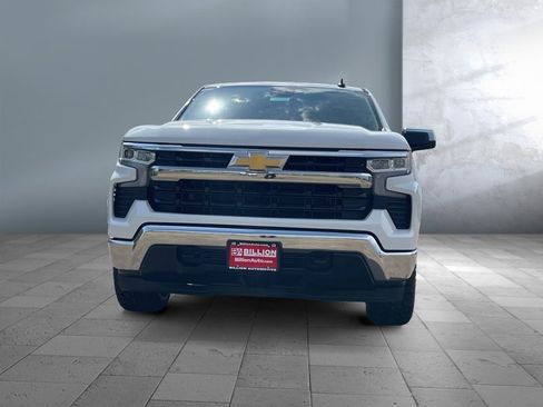 Used 2025 Chevrolet Silverado 1500 LT AWD/4WD image 2