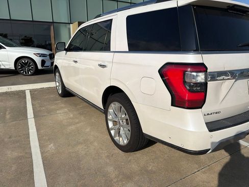 Used 2019 Ford Expedition Limited w/ Equipment Group 302A RWD image 3