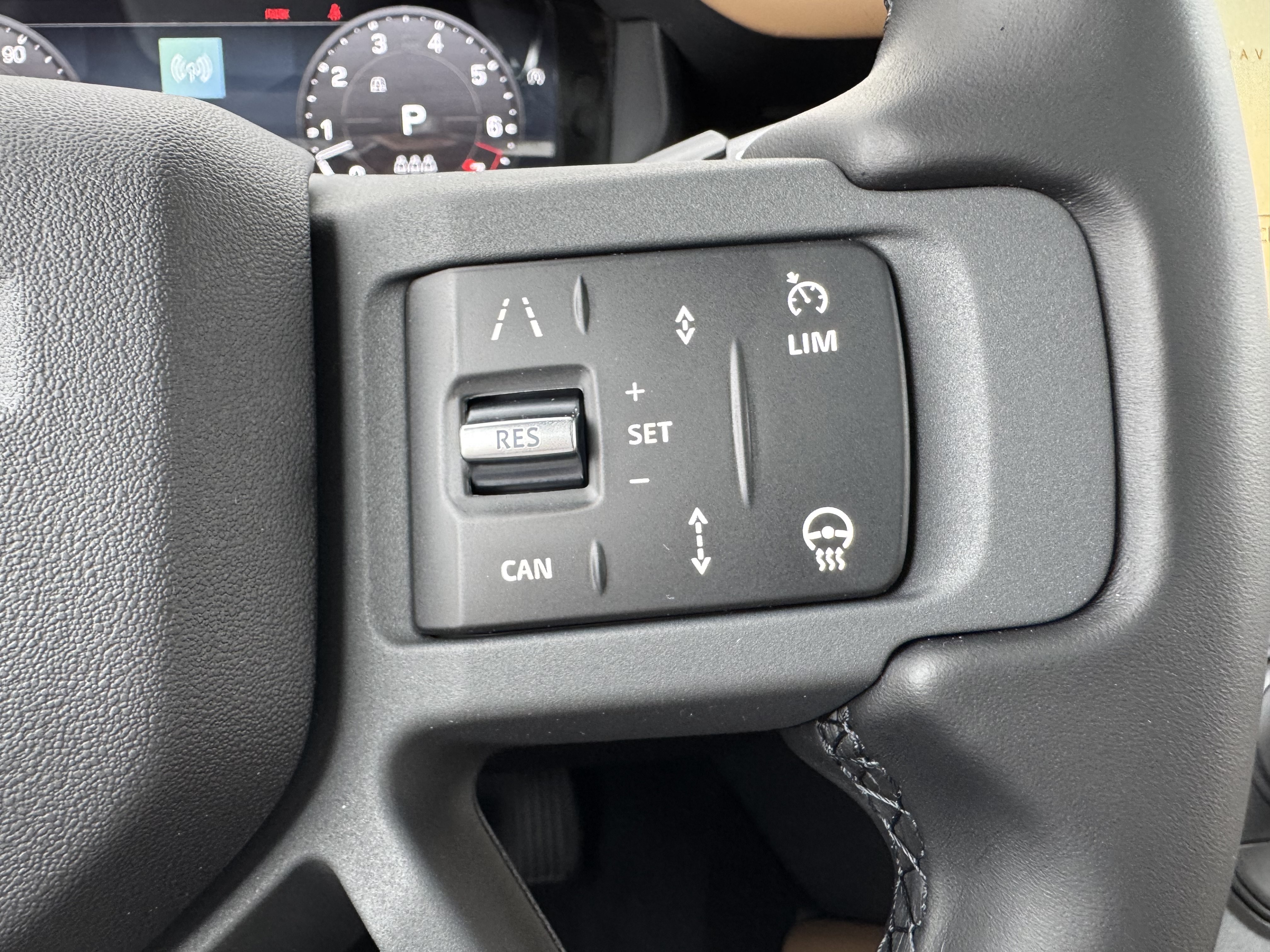 New 2026 Land Rover Defender 110 X-Dynamic SE AWD/4WD image 18