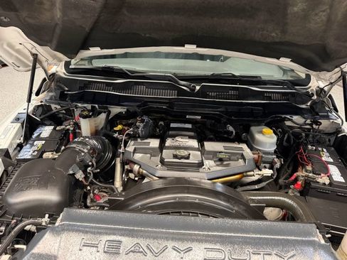 Used 2018 RAM 2500 SLT AWD/4WD image 15
