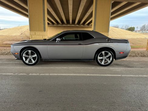 Used 2016 Dodge Challenger SXT w/ Super Sport Group (SS/T) image 6
