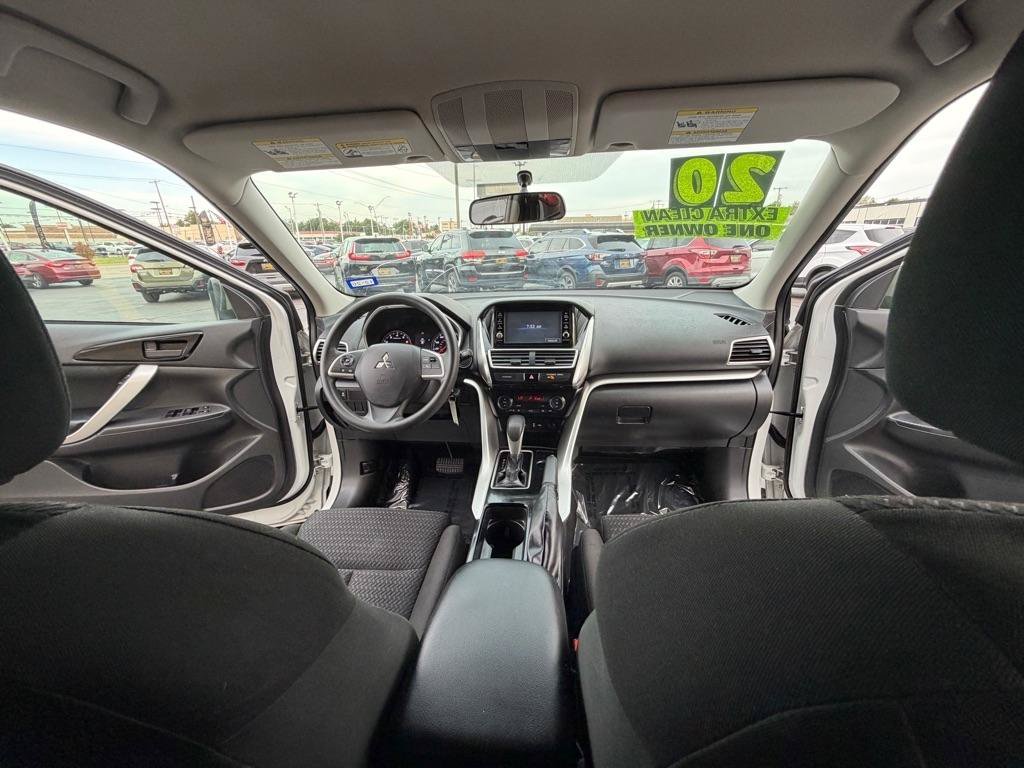 Used 2020 Mitsubishi Eclipse Cross ES FWD image 17