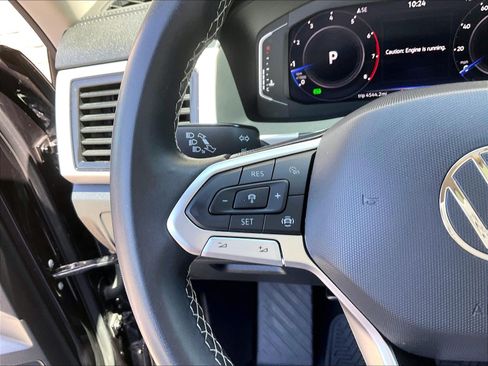 Certified 2022 Volkswagen Atlas SE w/ Panoramic Sunroof Package FWD image 18