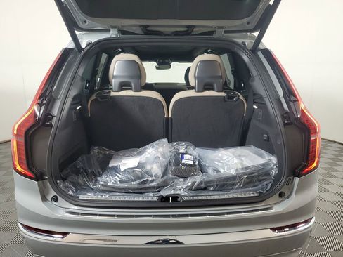New 2026 Volvo XC90 T8 Plus w/ Protection Package Premier image 9