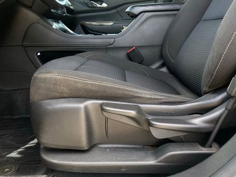 Used 2020 GMC Acadia SLE w/ LPO, Floor Liner Package FWD image 13