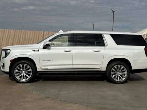 Used 2024 GMC Yukon XL Denali w/ Advanced Technology Package AWD/4WD image 7