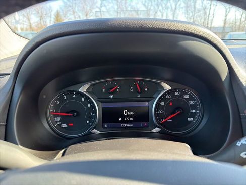 Used 2023 GMC Terrain SLT w/ Tech Package image 29