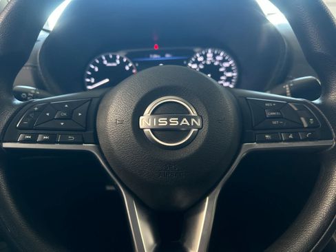 Used 2024 Nissan Sentra SV FWD image 23