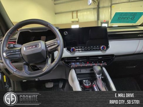 Used 2024 GMC Canyon AT4X AWD/4WD image 13
