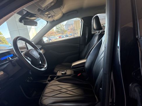 Used 2021 Ford Mustang Mach-E Select image 12