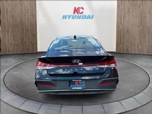 New 2025 Hyundai Elantra Sport image 6
