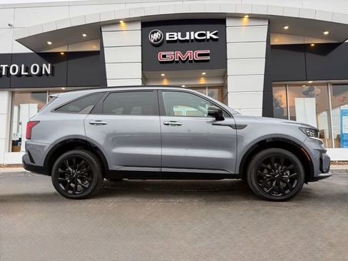 Used 2023 Kia Sorento SX image 1