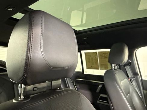 Used 2023 Land Rover Defender 110 X-Dynamic SE image 37