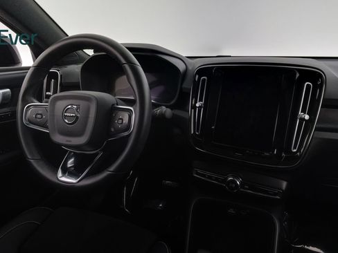 Used 2023 Volvo C40 P8 Recharge Plus AWD/4WD image 25