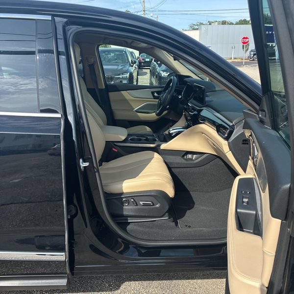 Used 2025 Acura MDX w/ Technology Package AWD/4WD image 4