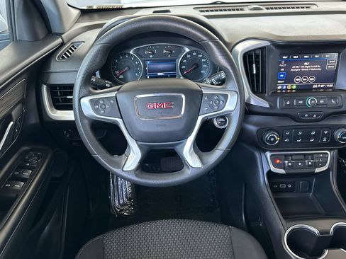 Used 2024 GMC Terrain SLE FWD image 17