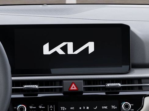 New 2026 Kia Sportage EX image 21