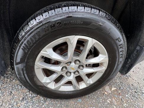 Used 2018 Chevrolet Traverse LT AWD/4WD image 32