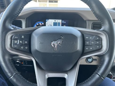 Used 2024 Ford Bronco Wildtrak image 19