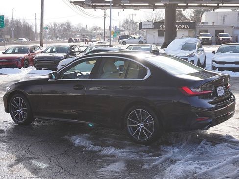 Used 2022 BMW 330i xDrive 330i xDrive w/ Driving Assistance Package image 11