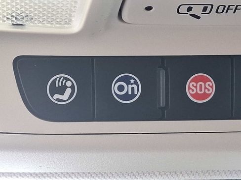 Used 2017 Cadillac XT5 Luxury w/ Driver Awareness Package image 28