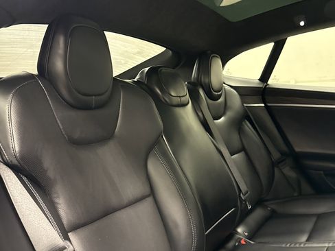 Used 2022 Tesla Model S Base image 36