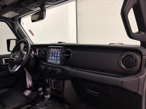 Used 2021 Jeep Wrangler Unlimited Sahara AWD/4WD image 37