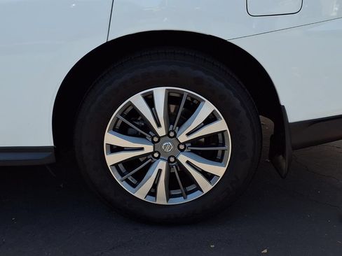Used 2020 Nissan Pathfinder S FWD image 4