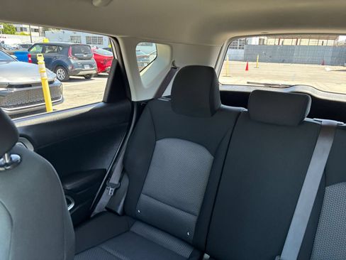 Used 2025 Kia Soul LX w/ LX Technology Package FWD image 39