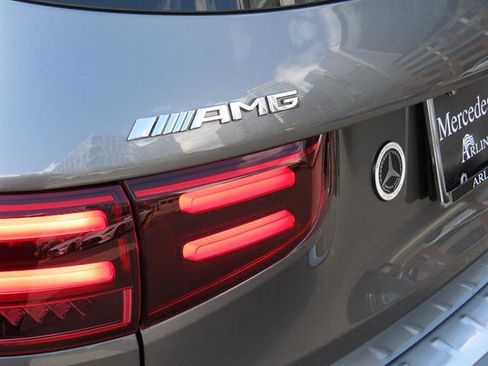 Used 2025 Mercedes-Benz GLB 35 AMG 4MATIC image 28