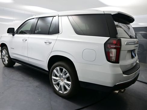 Used 2022 Chevrolet Tahoe High Country w/ Premium Package 2 AWD/4WD image 5