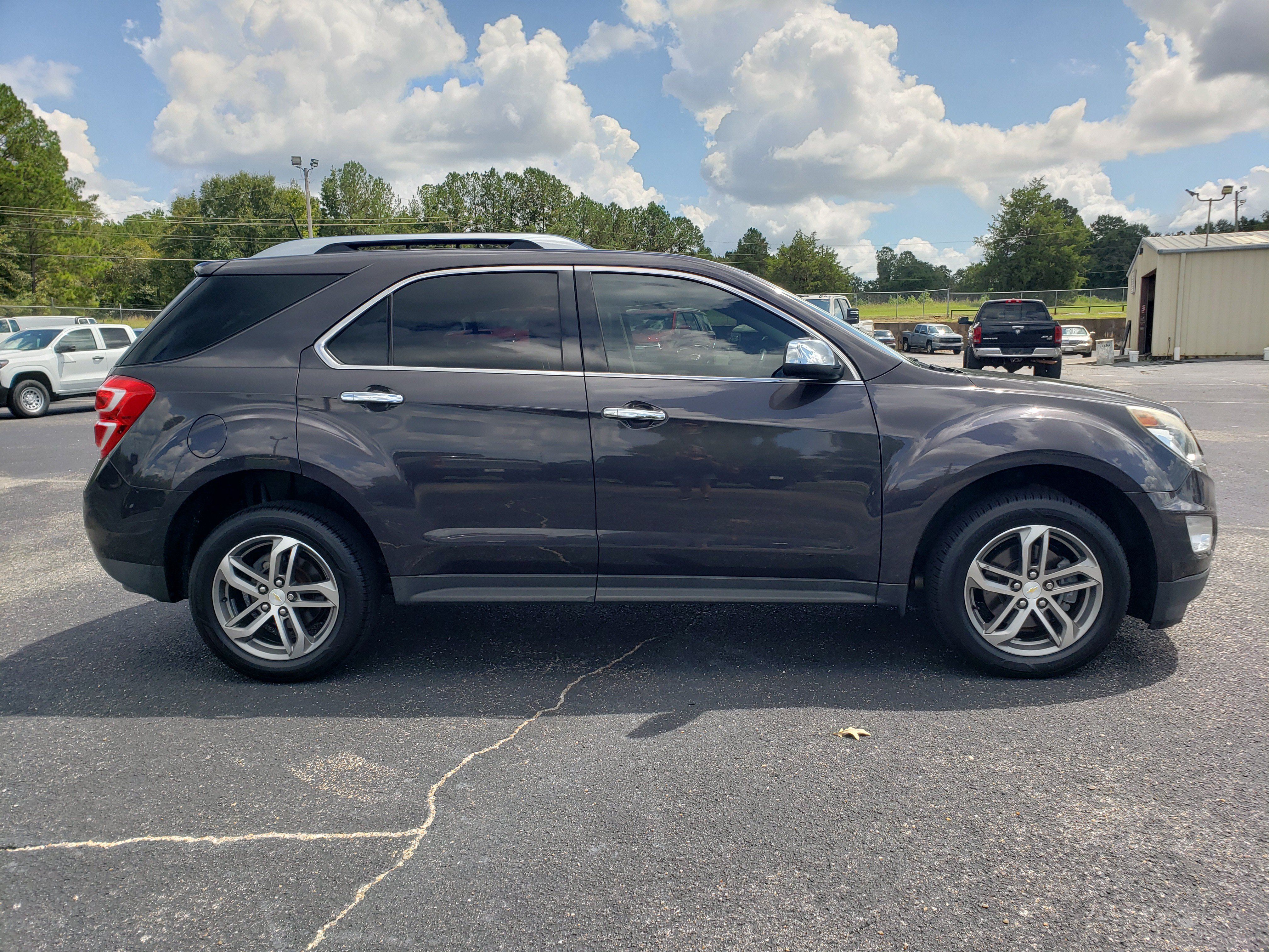Used 2016 Chevrolet Equinox LTZ w/ Enhanced Convenience Package FWD image 5