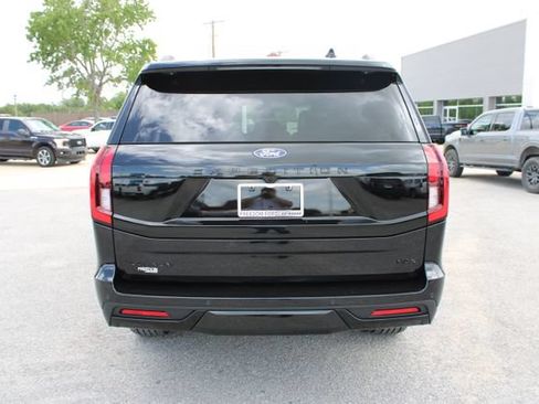 New 2027 Ford Expedition Max Platinum w/ Stealth Appearance Package AWD/4WD image 4