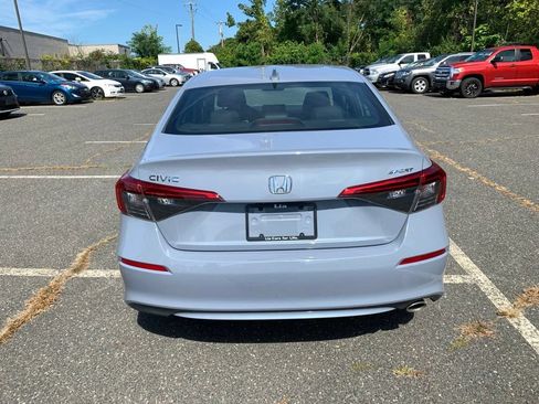 Used 2024 Honda Civic Sport image 4