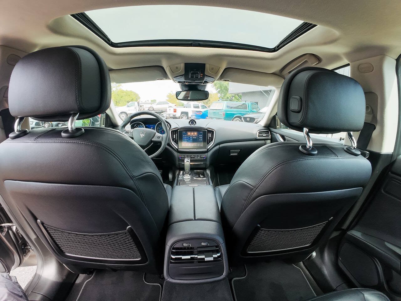 Used 2020 Maserati Ghibli RWD image 34