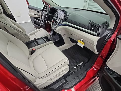 New 2026 Honda Odyssey Touring image 39