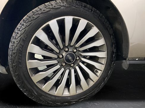 Used 2019 Lincoln Navigator Reserve w/ Cargo Package AWD/4WD image 41