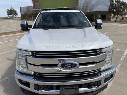 Used 2017 Ford F250 Lariat w/ Lariat Ultimate Package image 8