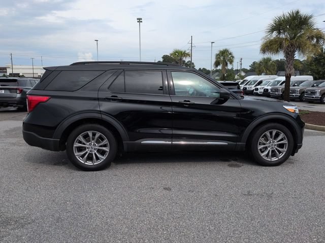 Used 2023 Ford Explorer XLT w/ Equipment Group 202A RWD image 3