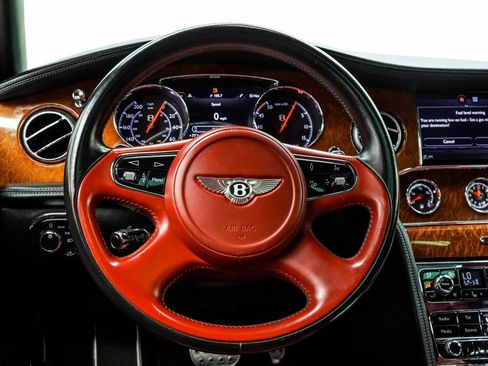 Used 2018 Bentley Mulsanne RWD image 23