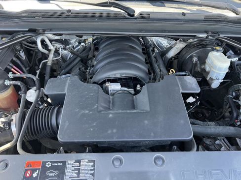 Used 2015 Chevrolet Suburban LT image 52