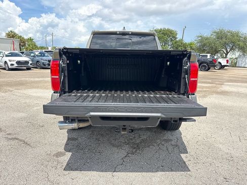 Used 2024 Toyota Tacoma Limited AWD/4WD image 31