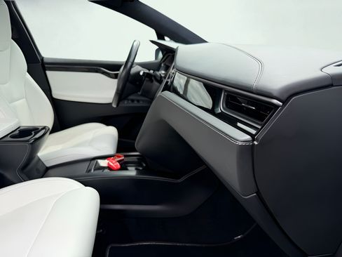 Used 2019 Tesla Model X Performance AWD/4WD image 34