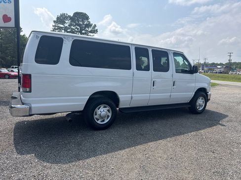 Used 2013 Ford E-350 and Econoline 350 XLT RWD image 11