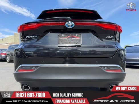 Used 2023 Toyota Venza XLE AWD/4WD image 10